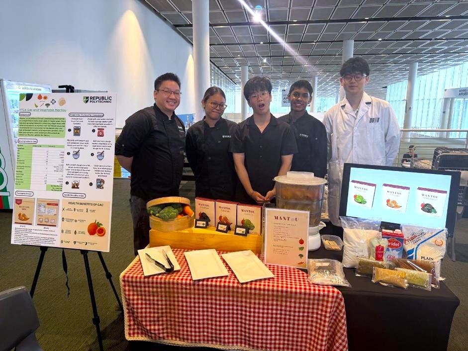 VTCo Gac and Vegetable Mantou